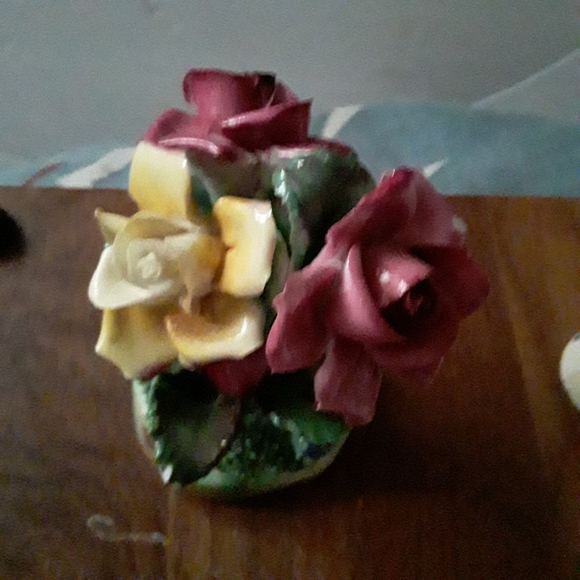 Vintage Bone China Flower Bouquet - Picture 3 of 4